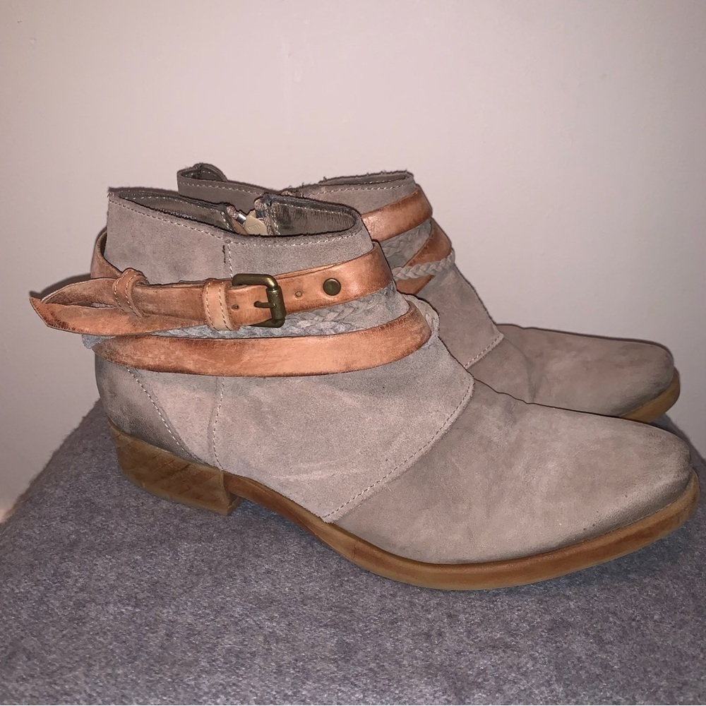 Miz Mooz Danita Ankle Bootie Leather Suede Straps 40
